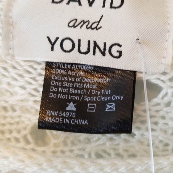 David and Young Pullover Shawl - Picture 5 of 6